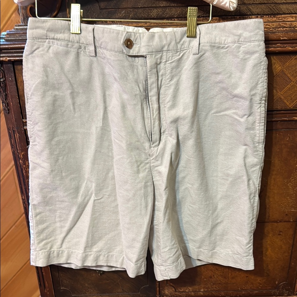 Men's light khaki Shorts Cremieux Size 34
